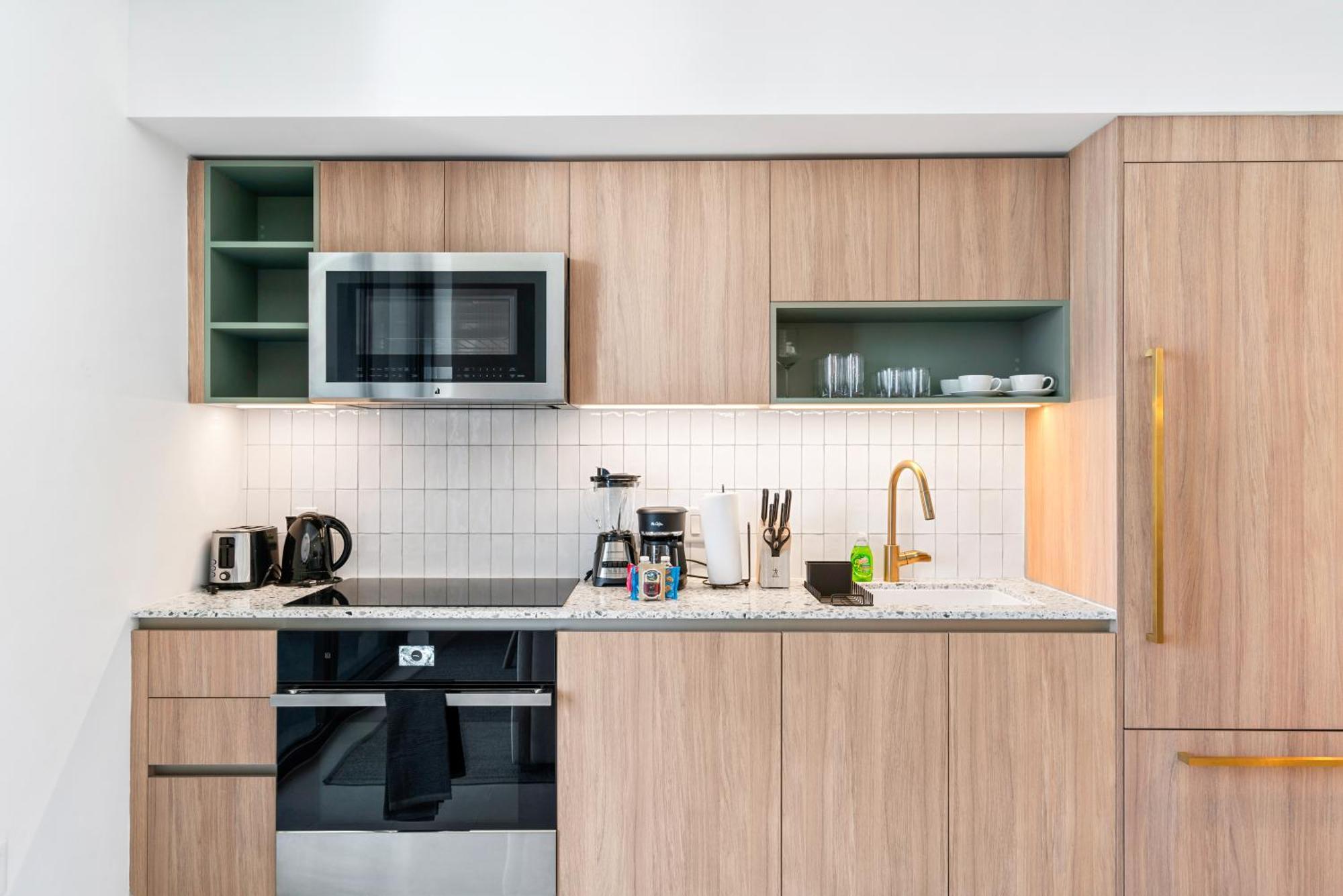 New 26th Floor Amazing View 2br-2ba *