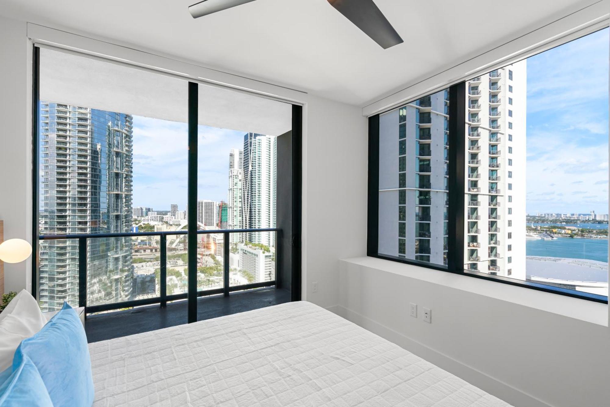 Apartment New 26th Floor Amazing View 2br-2ba *