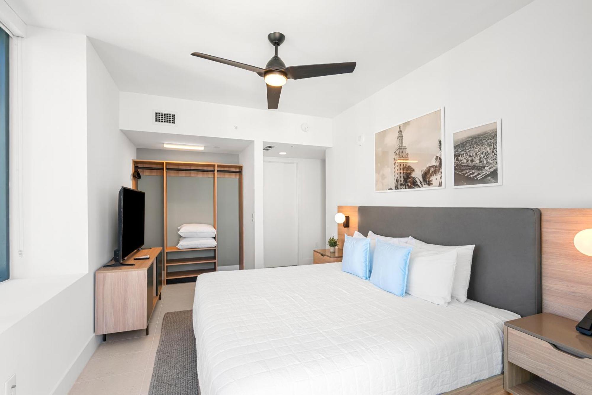 New 26th Floor Amazing View 2br-2ba Apartment