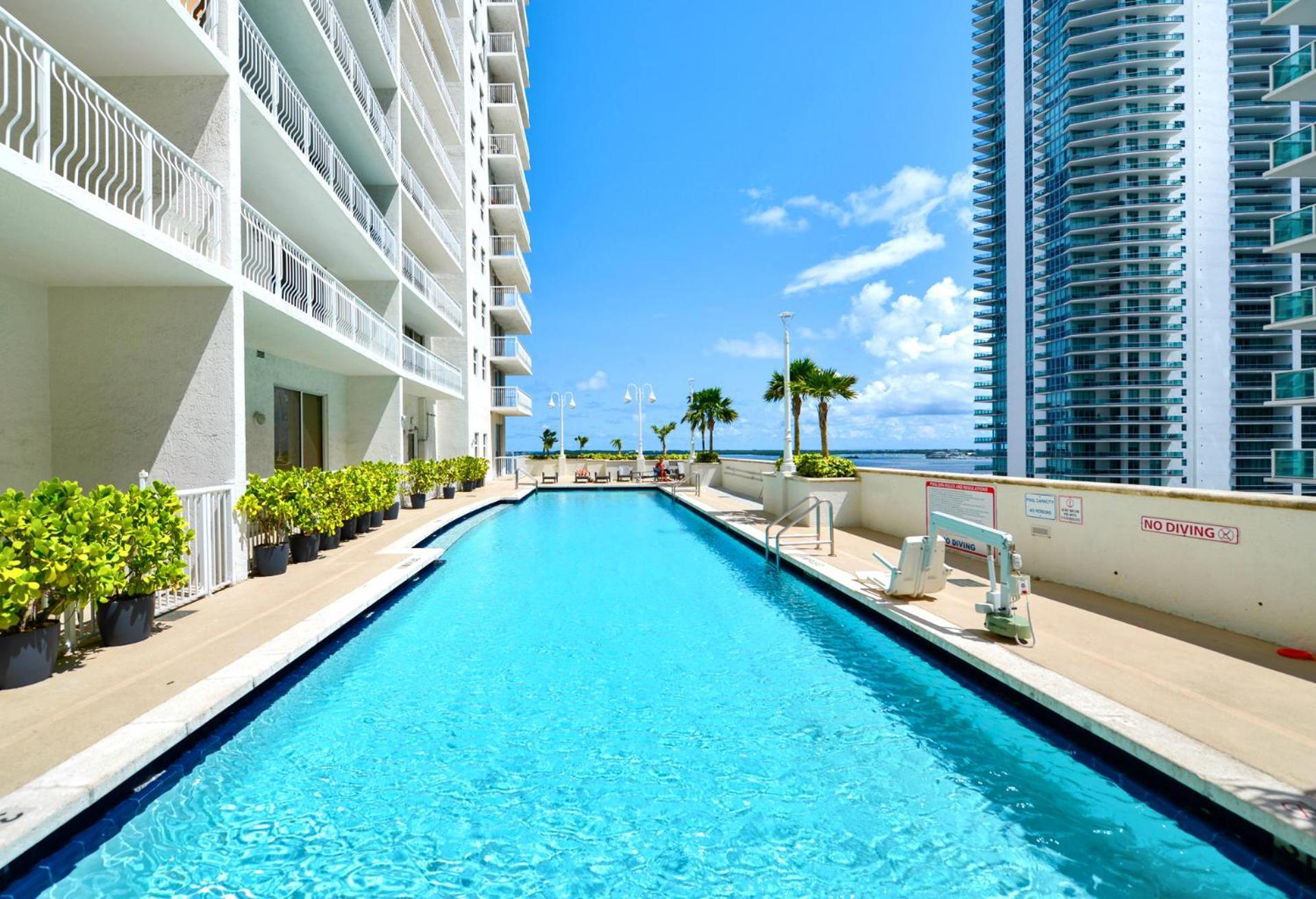 Apartment Relax & Feel The Good Vibes In Our Condo! Miami