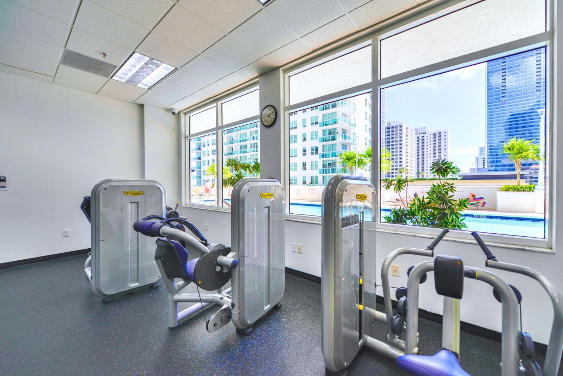 Relax & Feel The Good Vibes In Our Condo! *