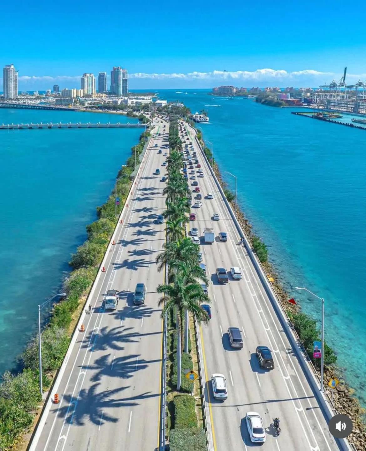 Rare Corner Unit Private Terrace & Sunset Views * Miami