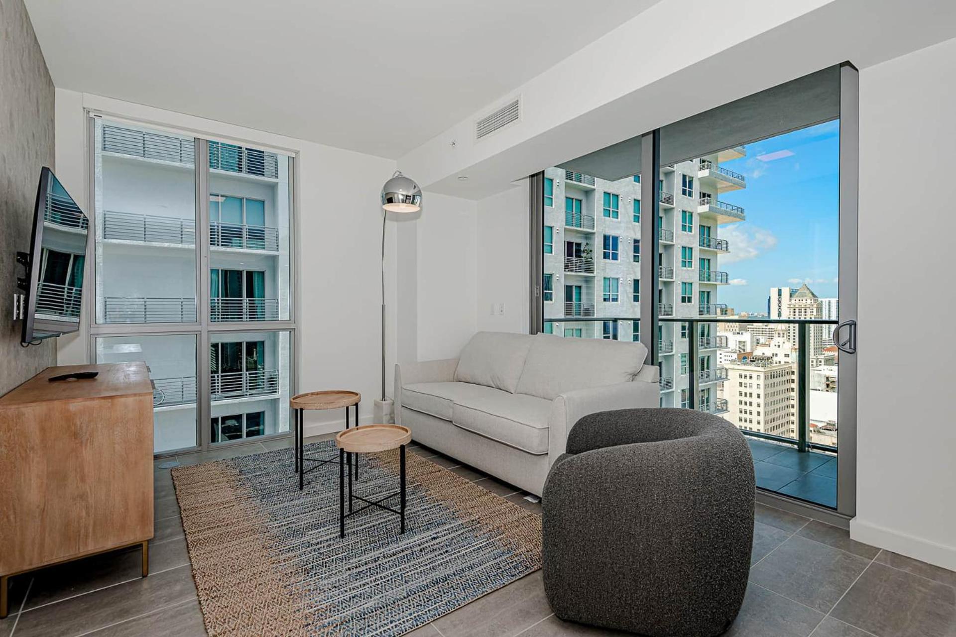 Rare Corner Unit Private Terrace & Sunset Views *