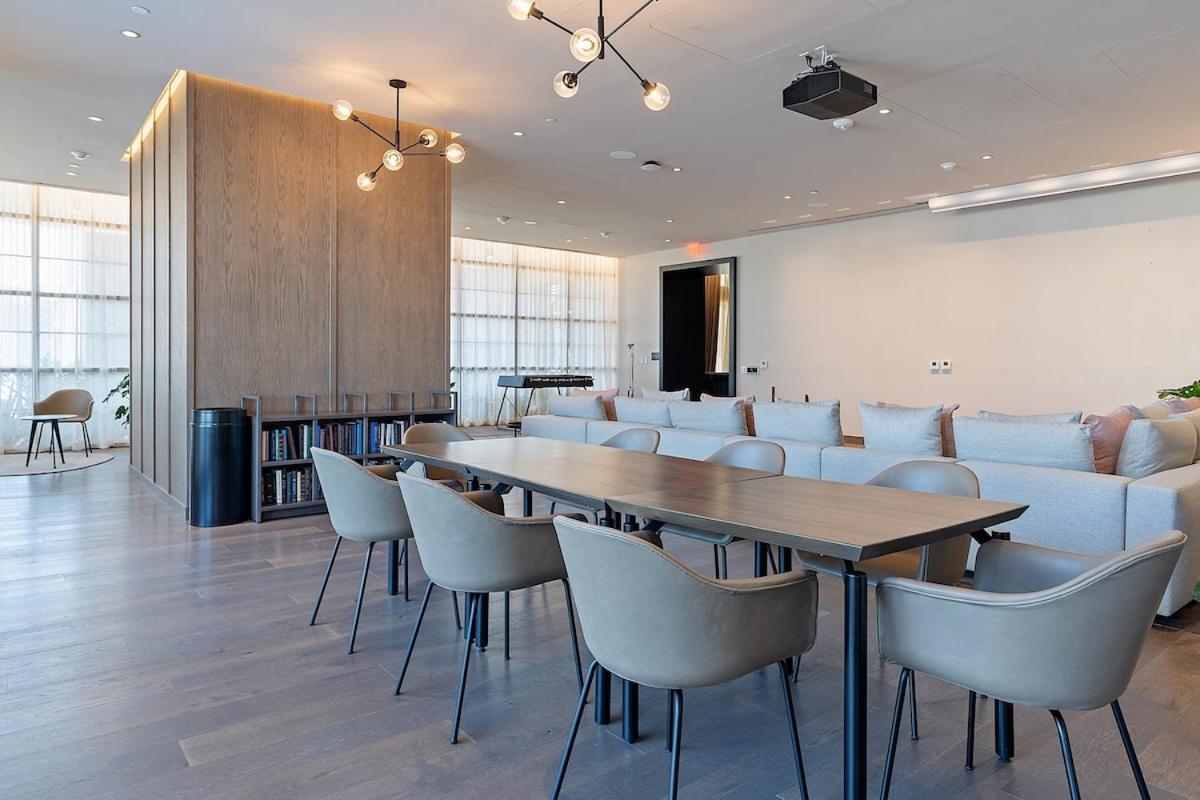 Apartment Stylish 3bd Penthouse Waterviews New Building