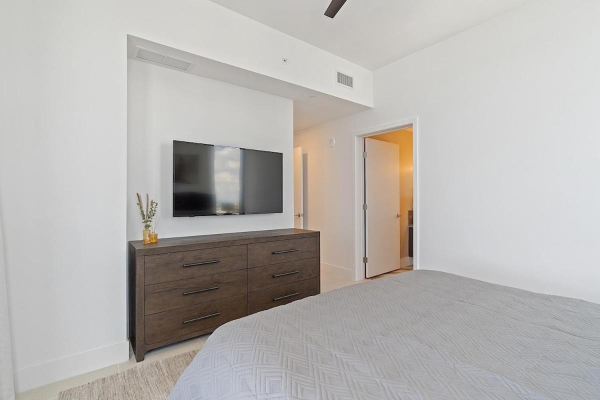 Stylish 3bd Penthouse Waterviews New Building * Miami