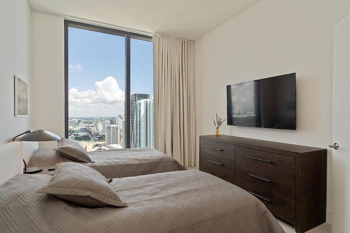 Stylish 3bd Penthouse Waterviews New Building Apartment