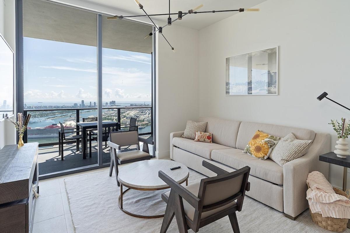 Stylish 3bd Penthouse Waterviews New Building Apartment