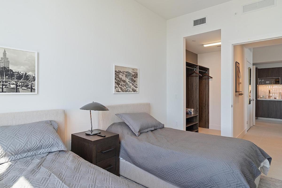 Lux 3bd Penthouse Line, Water And View Miami