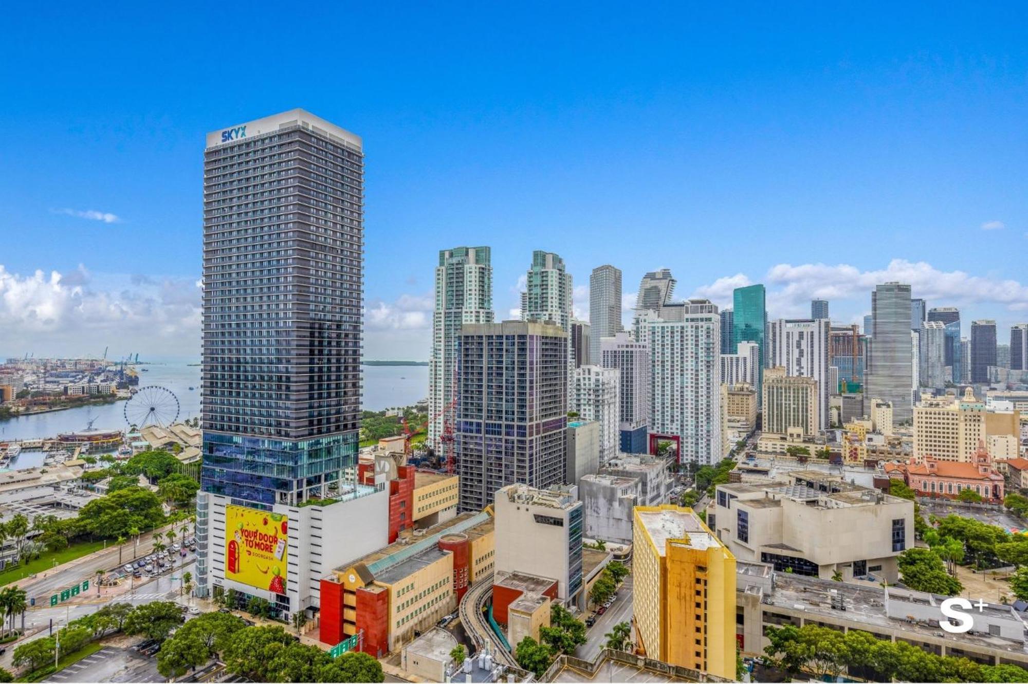 Upscale 3br Escape With Downtown & Water Views Apartment Miami