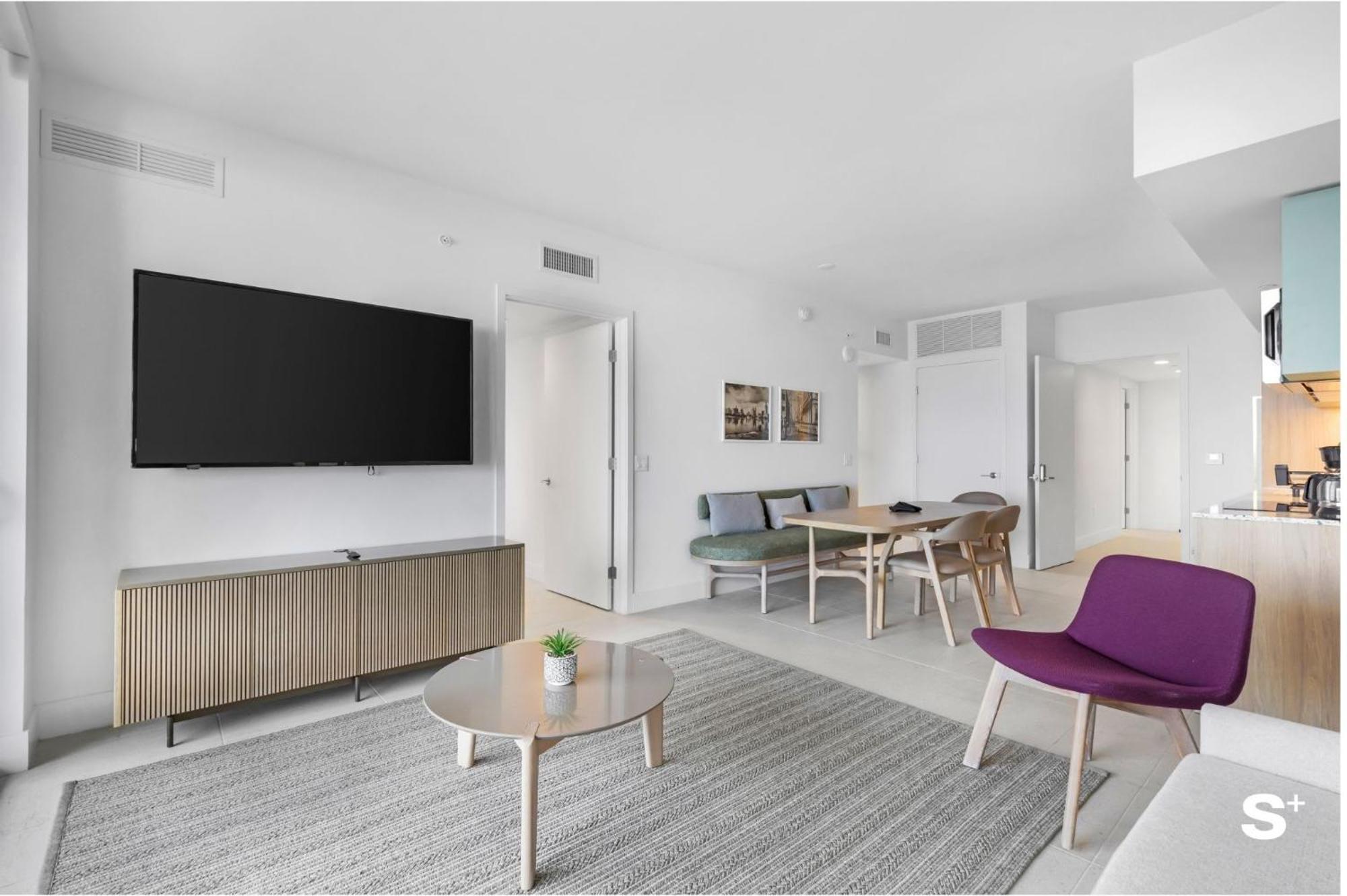 Upscale 3br Escape With Downtown & Water Views * Miami