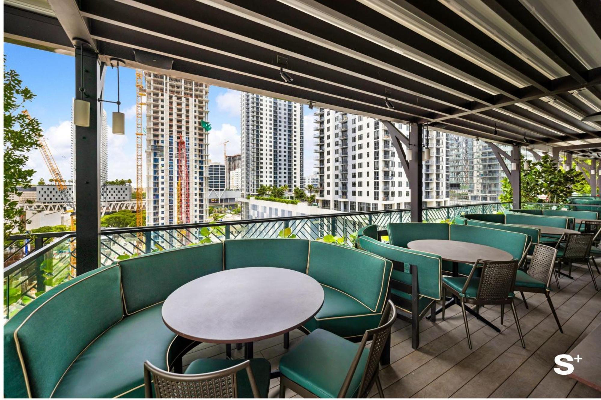 Apartment Skyline Escape Sleek 1br With Downtown Charm *