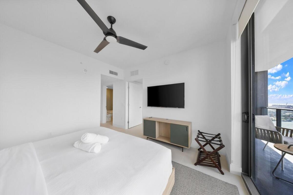 Skyline Escape Sleek 1br With Downtown Charm Apartment Miami