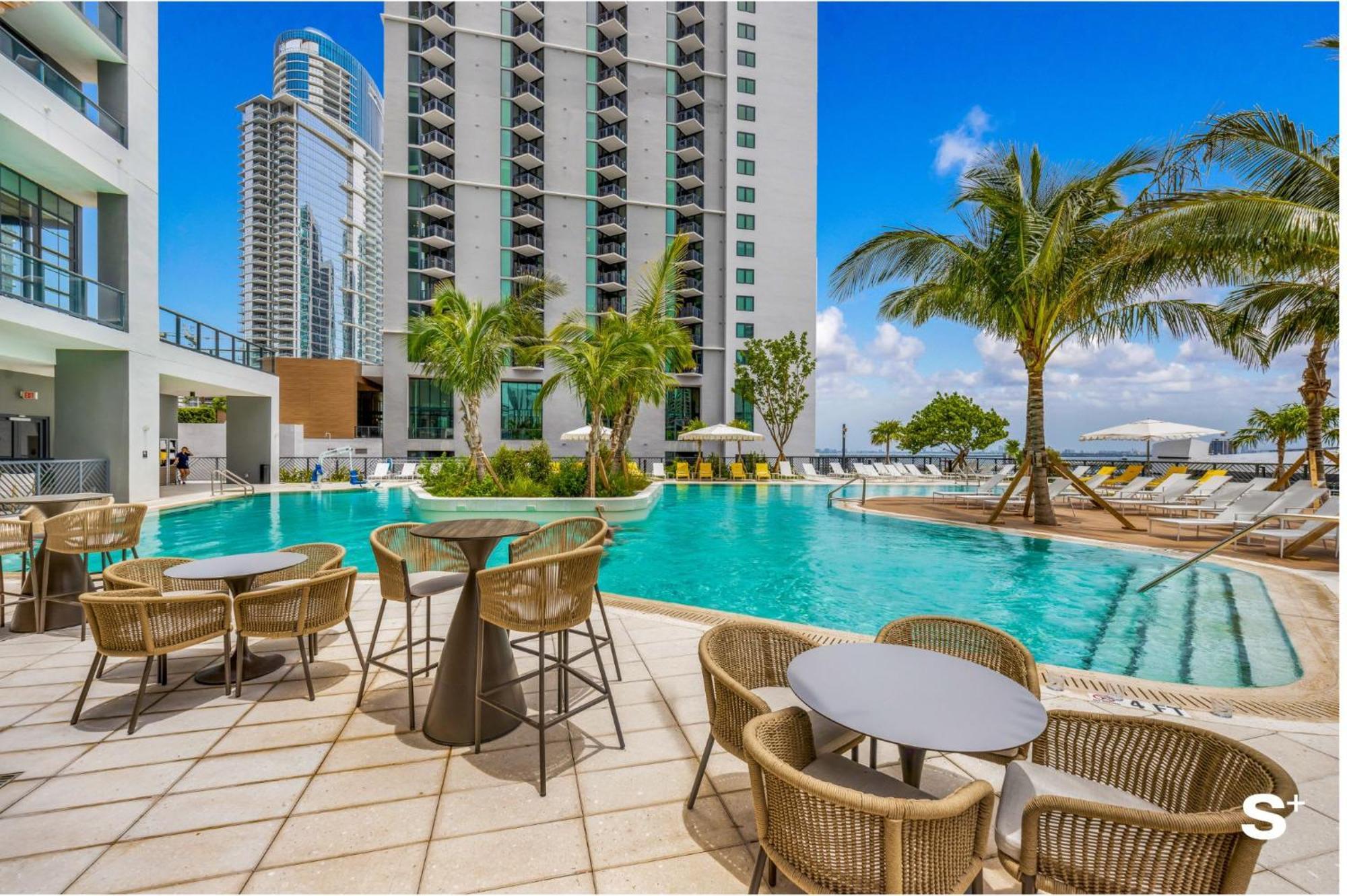 Apartment Skyline Escape Sleek 1br With Downtown Charm Miami