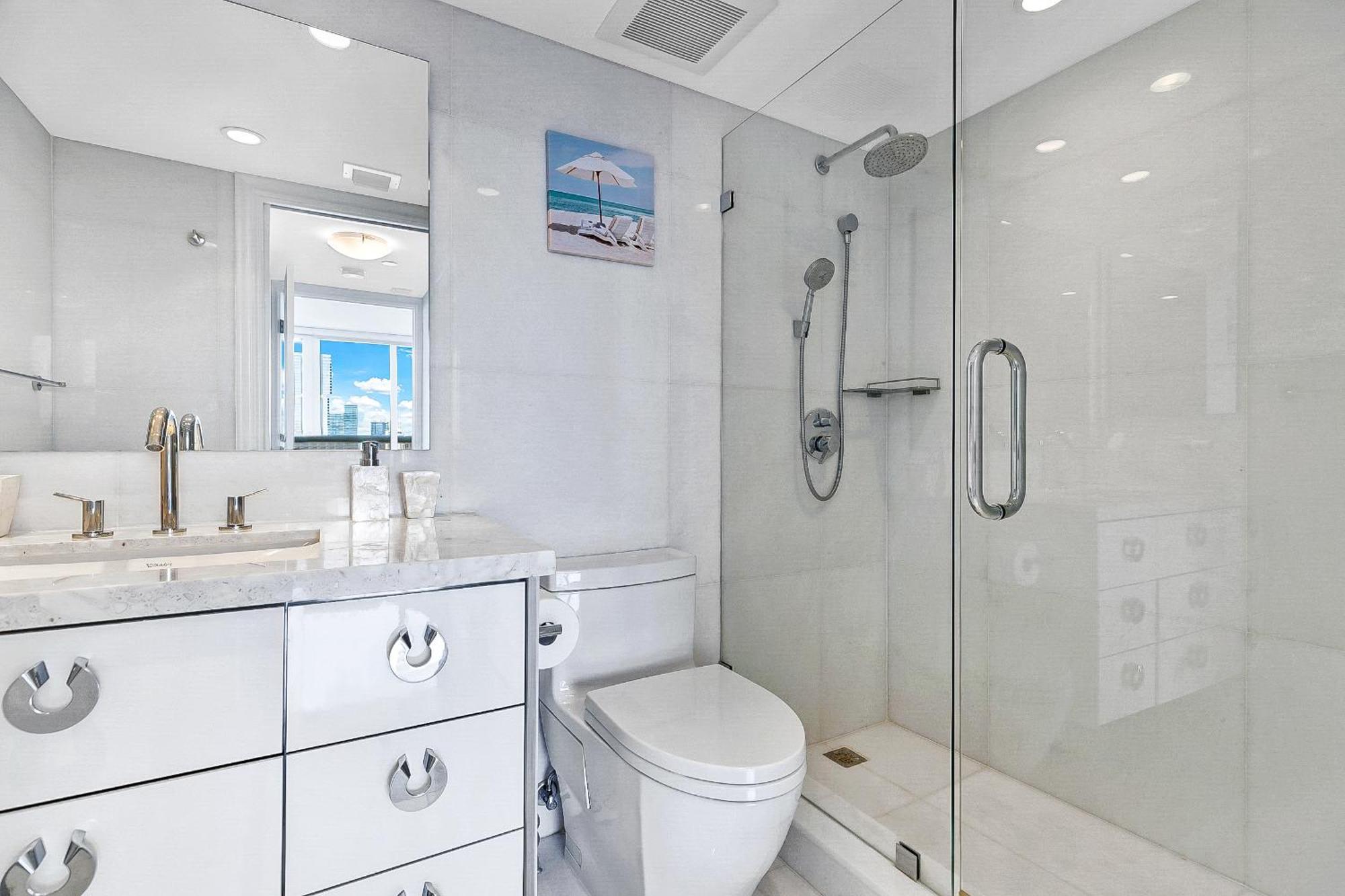 Bayside Glam With Epic Views Apartment