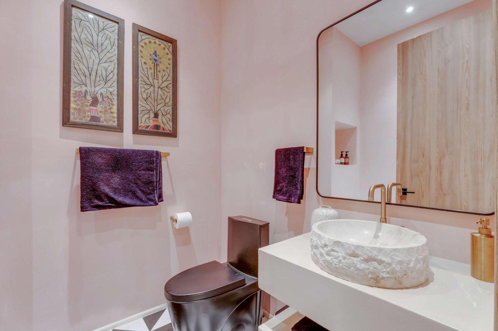 Artisan Studio- Breakfast Nook By Design District Apartment