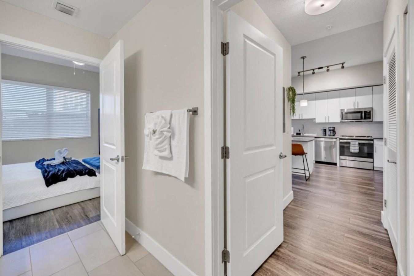 Trendy One Bedroom Getaway Steps From Biscayne * Miami