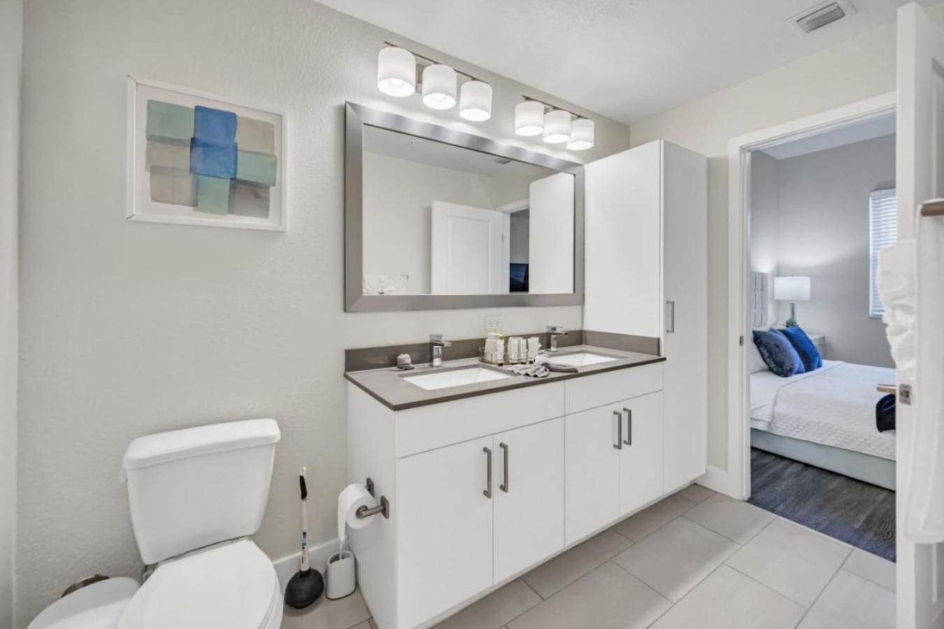 Trendy One Bedroom Getaway Steps From Biscayne Apartment Miami