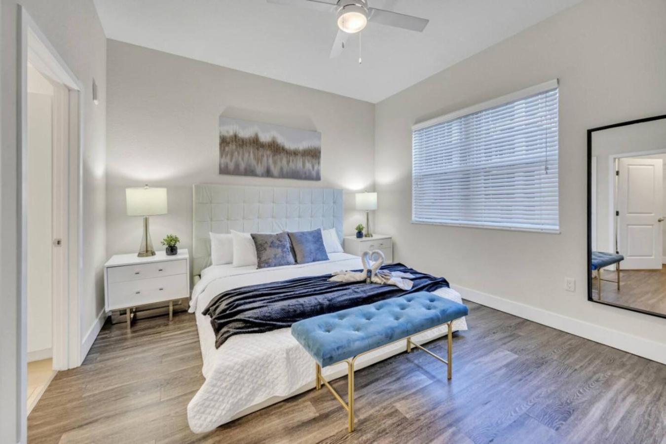 Trendy One Bedroom Getaway Steps From Biscayne Miami