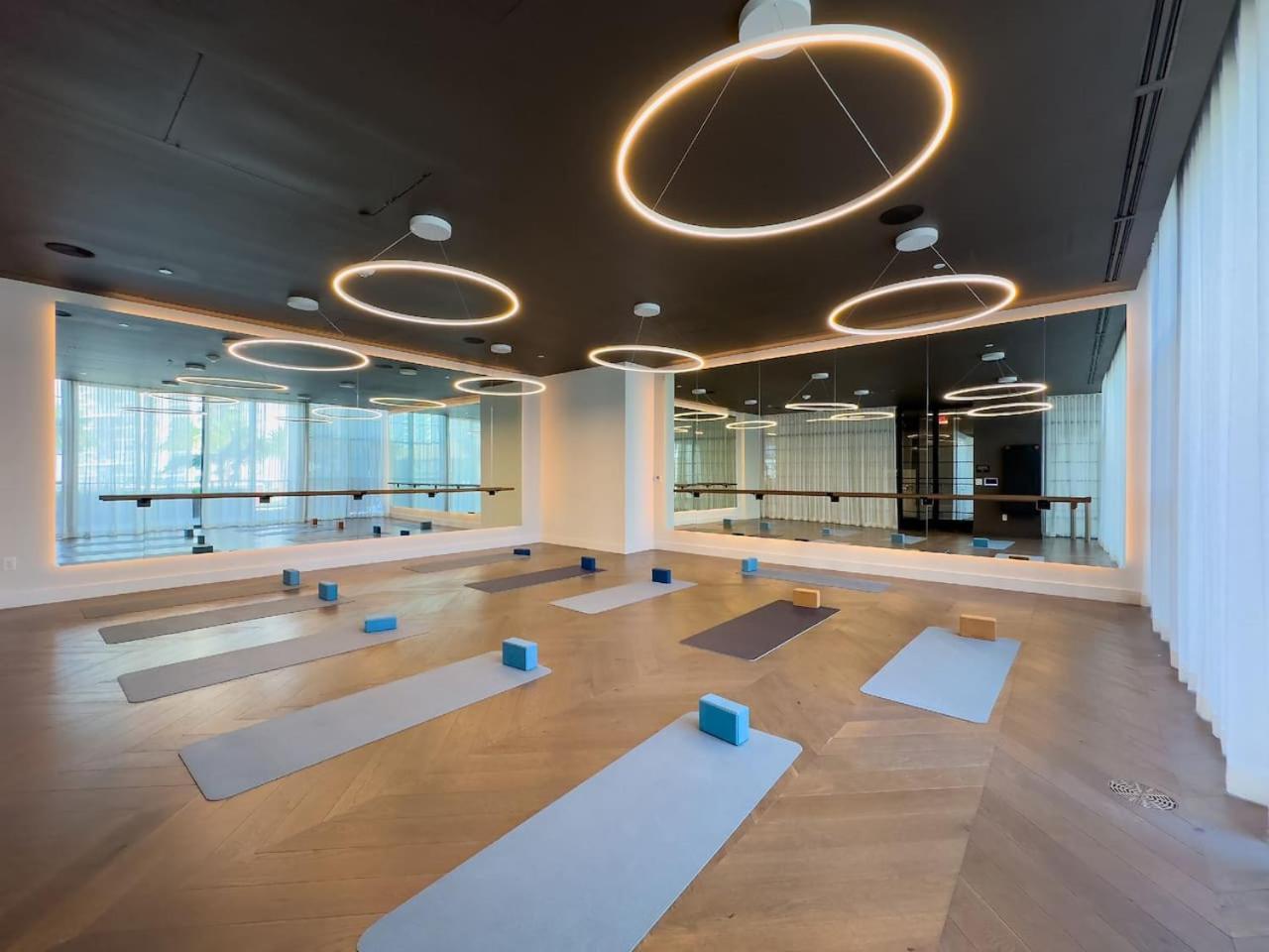 Pool Gym Working Heart Of Downtown *