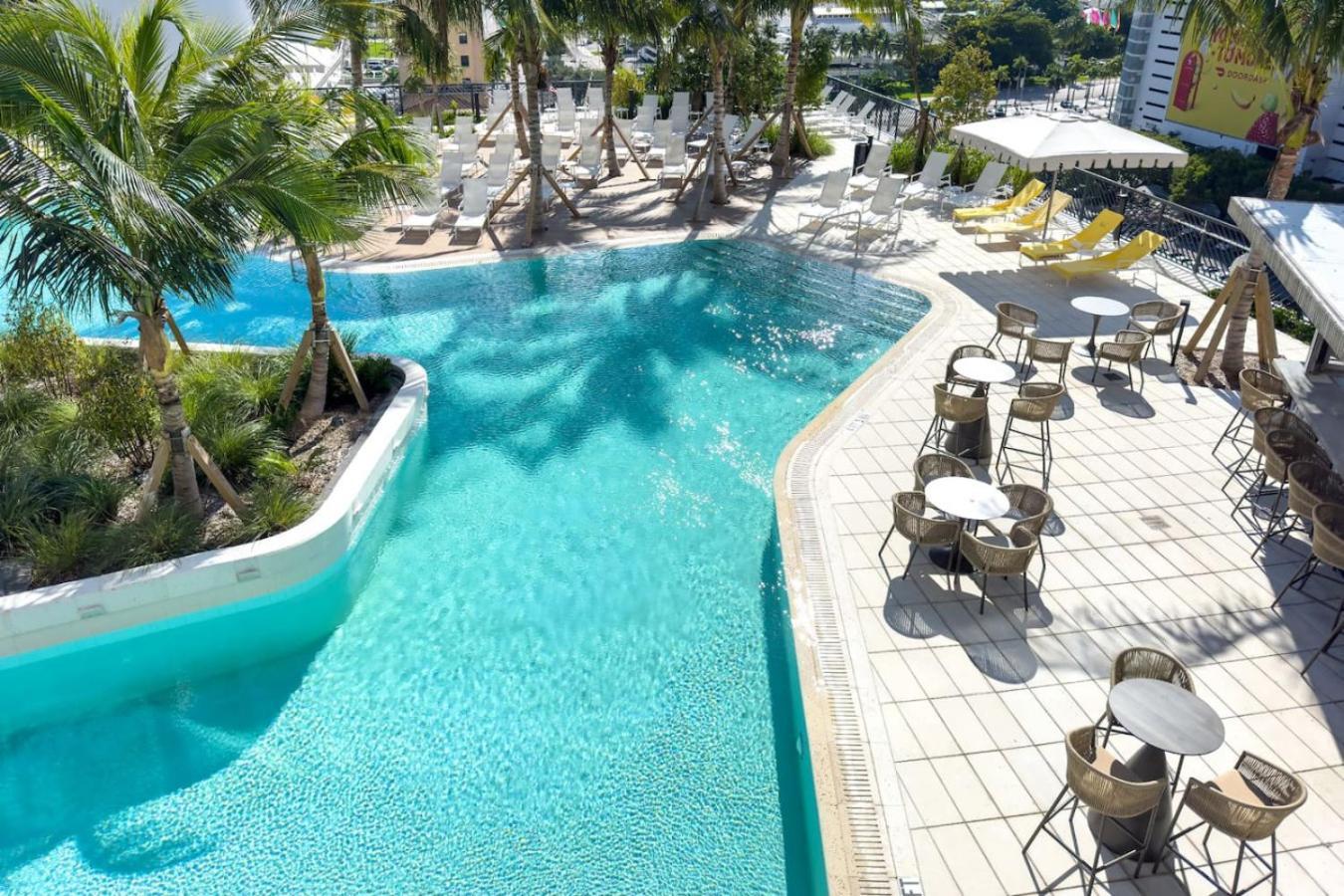 Apartment Pool Gym Working Heart Of Downtown *