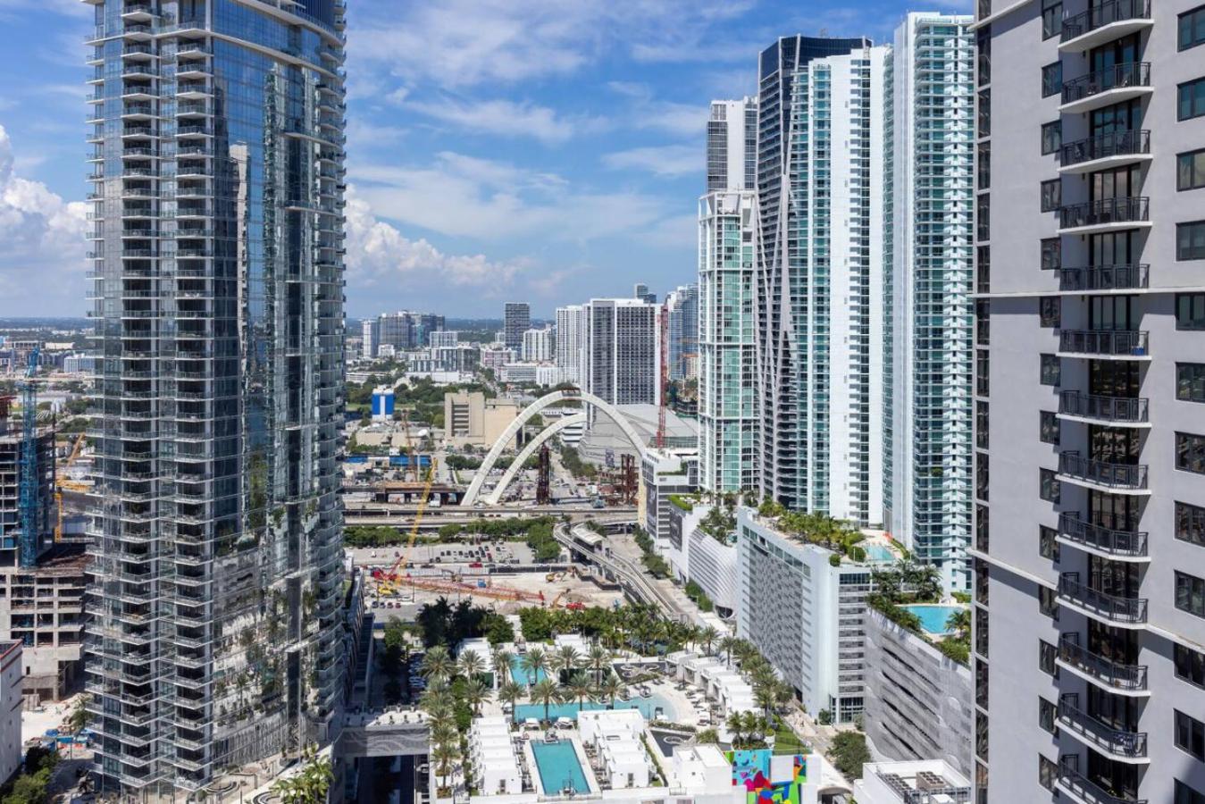Pool Gym Working Heart Of Downtown * Miami