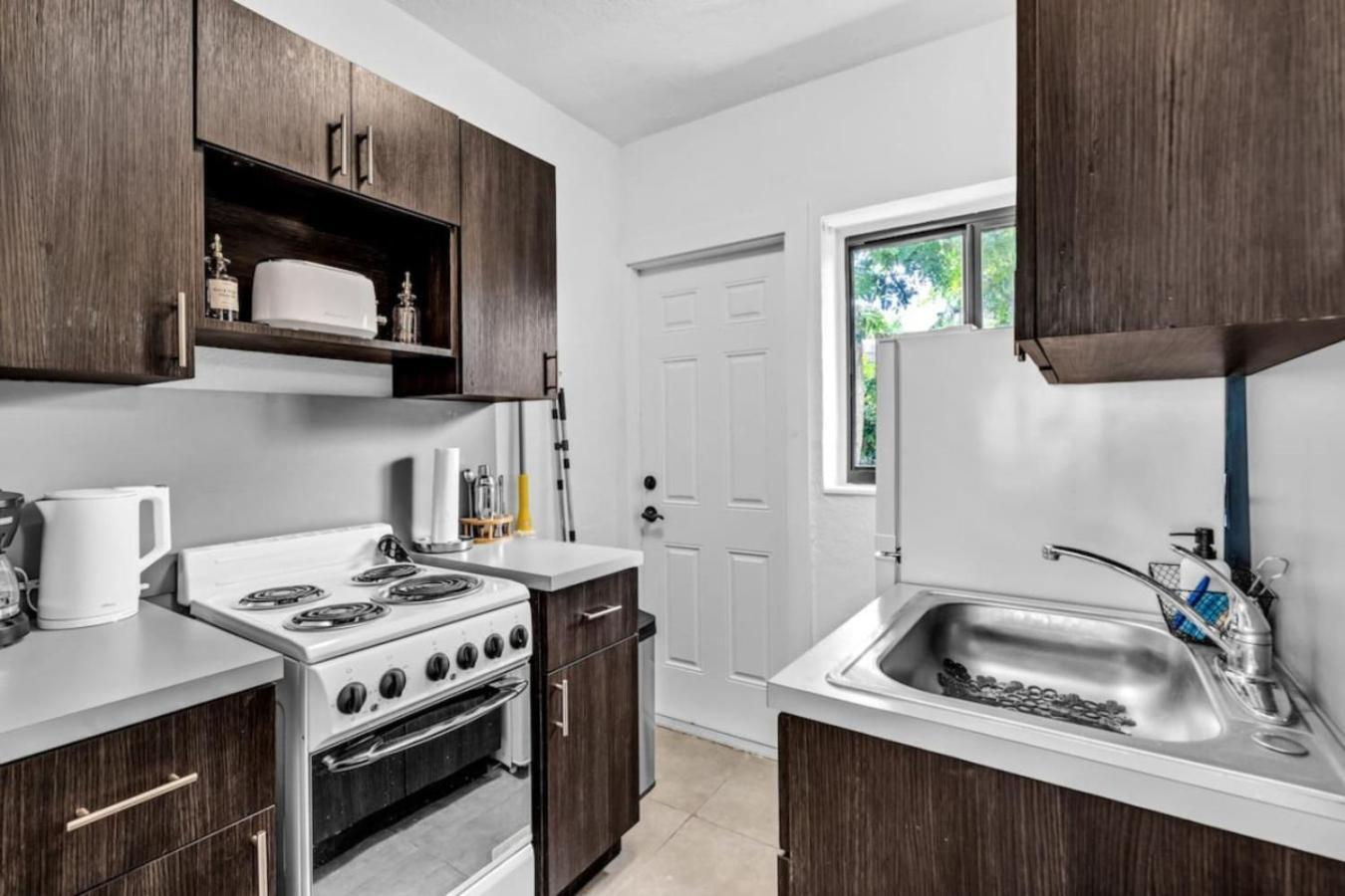 Apartment Unit 2 Cute In North Miami