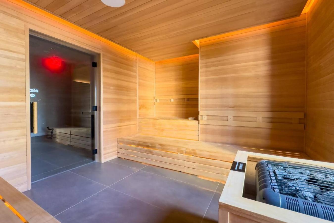 Next To Kaseya Center W Pool, Gym And Balcony Apartment