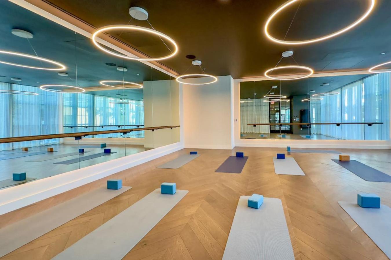Apartment Next To Kaseya Center W Pool, Gym And Balcony *