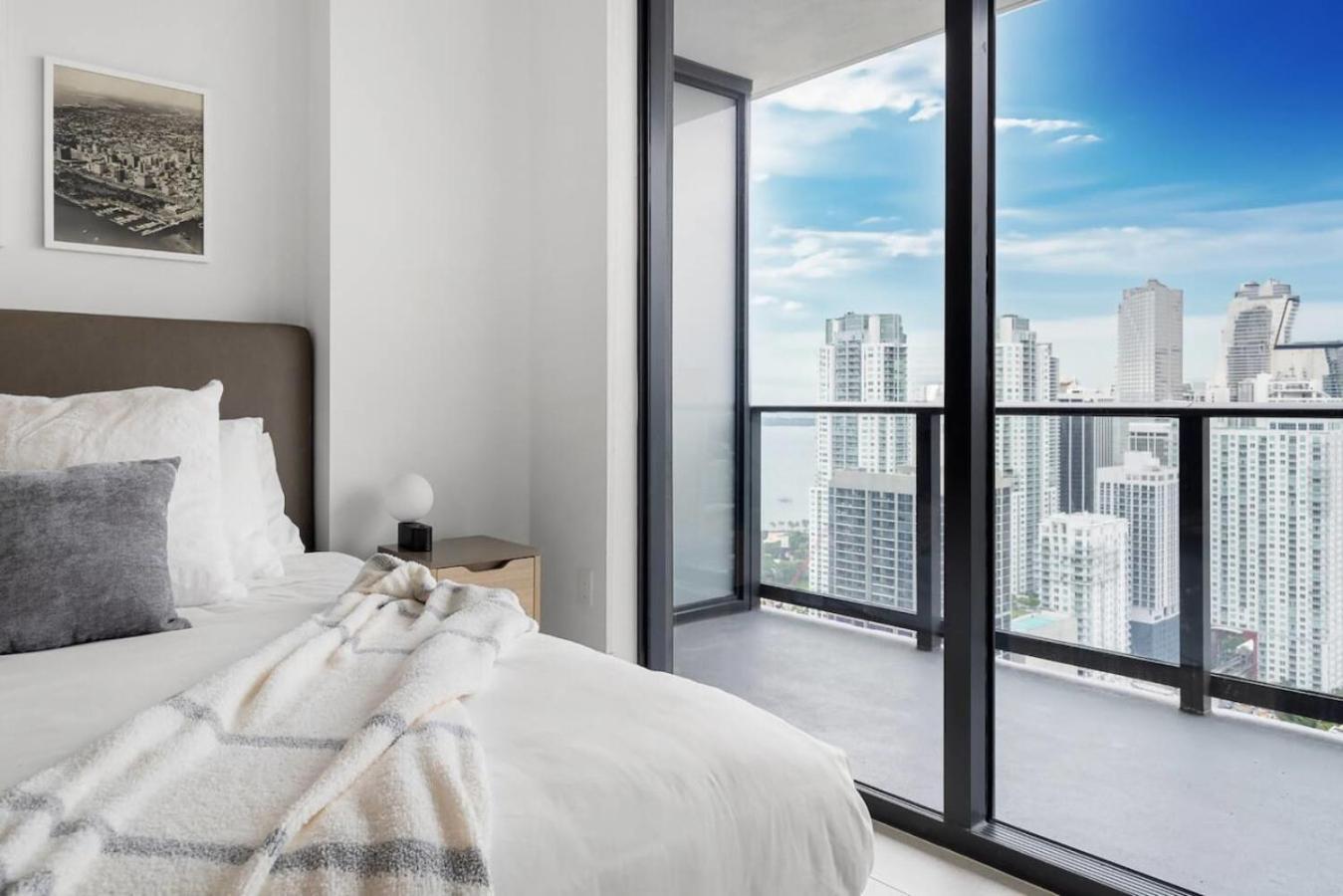 Apartment Next To Kaseya Center W Pool, Gym And Balcony Miami