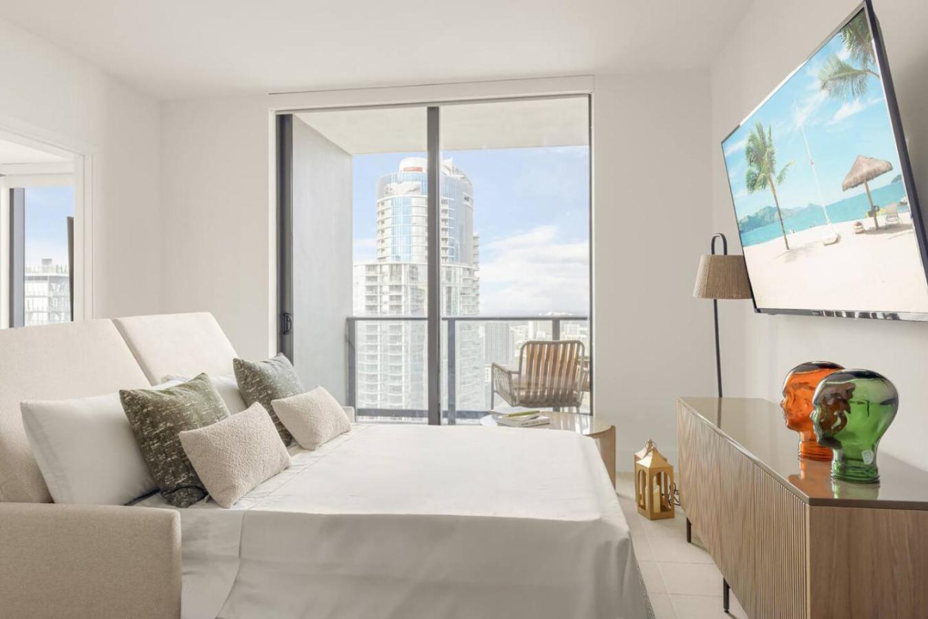 W Pool, Gym, And Balcony Next To Kaseya Center *