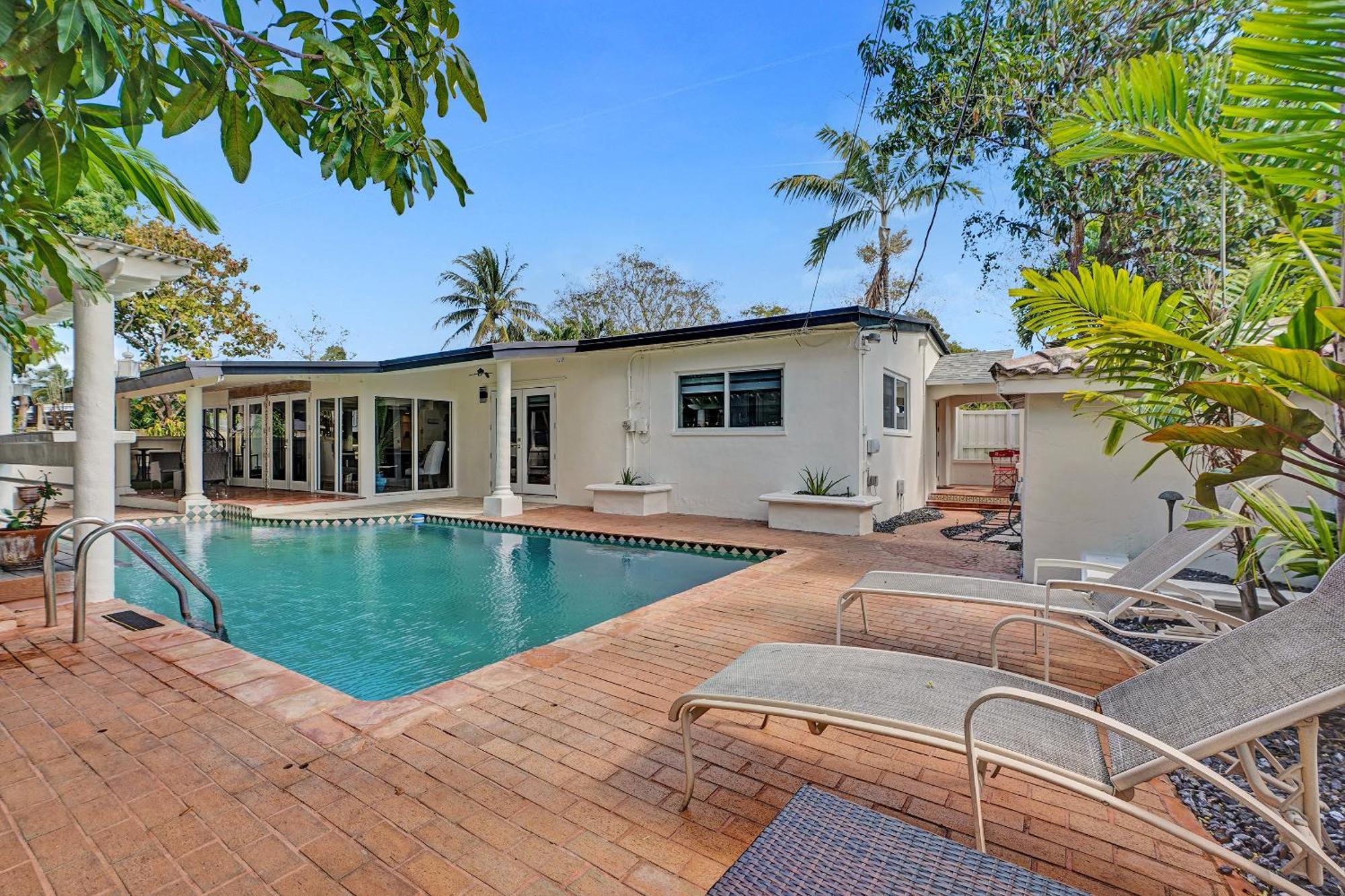 Tree Houze Holiday home *