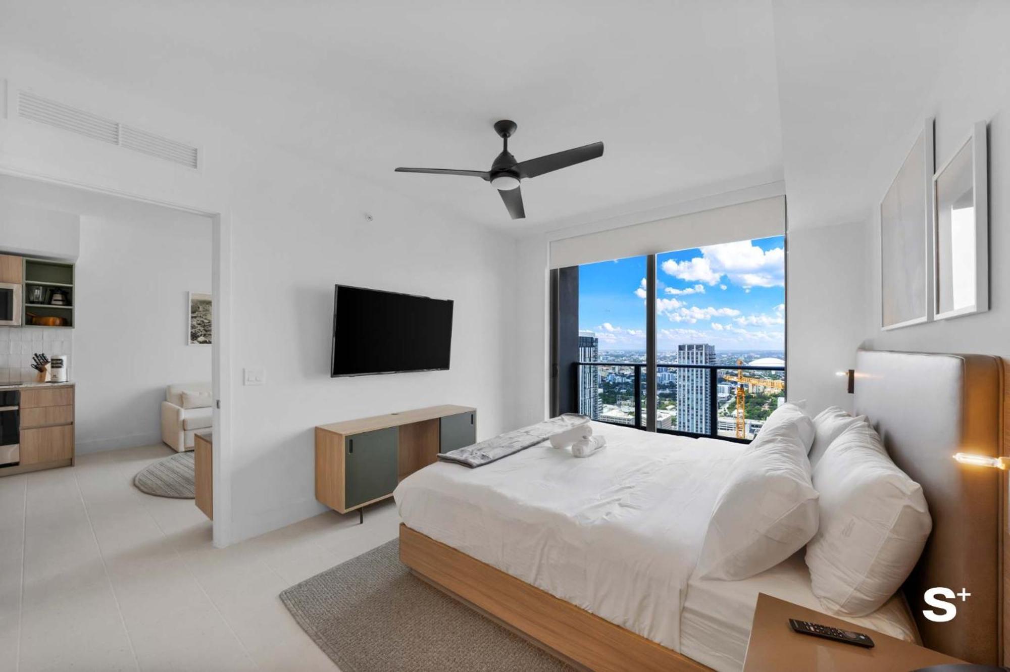 Apartment Skyline Retreat Chic 1-br With Prime Access *