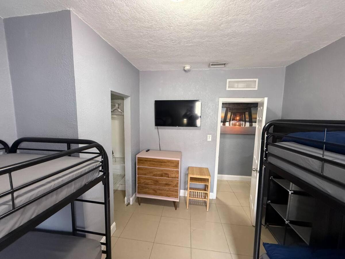 Group By The Grove & Gables Apartment *