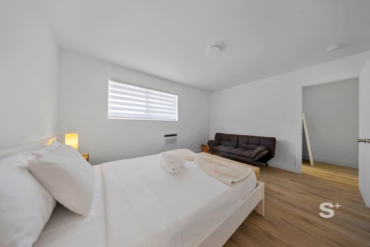 Stylish 1-br In The Heart Of Apartment