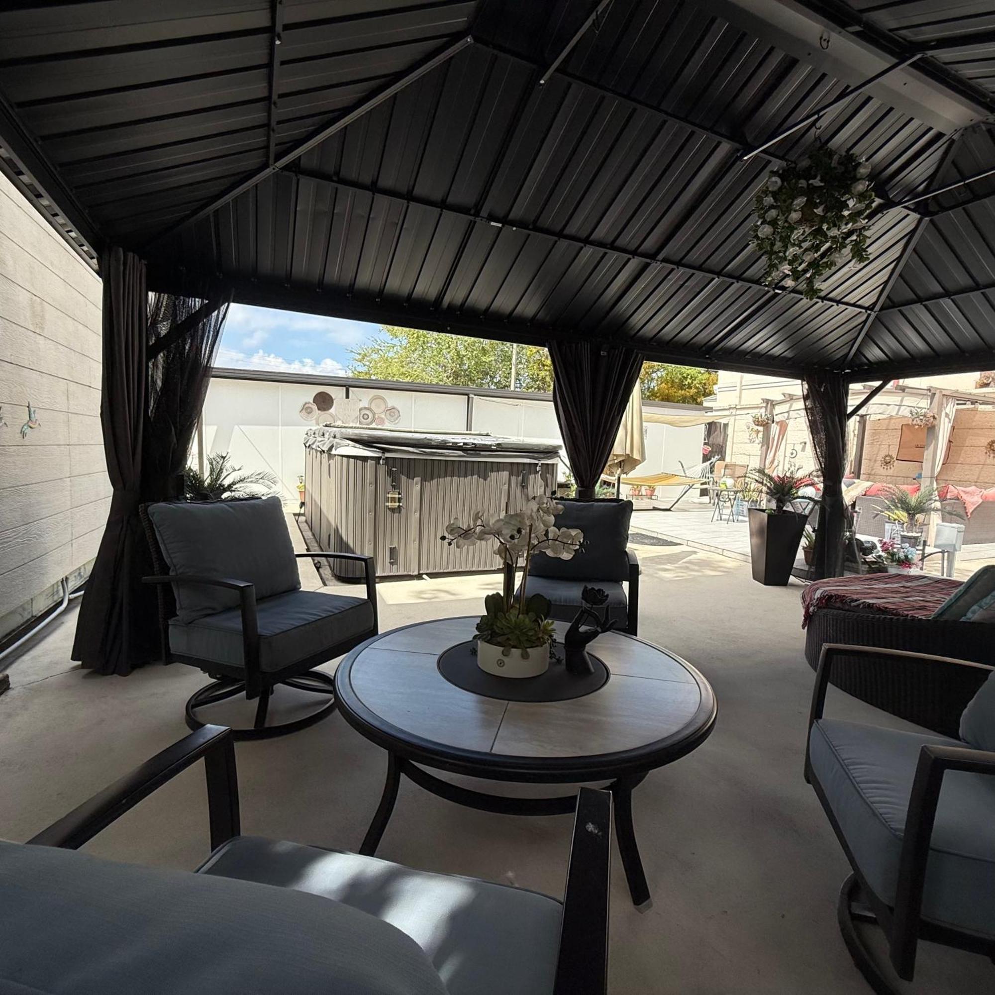 Tiny Place W Private Hot Jacuzzi 7 Min To International Airport *