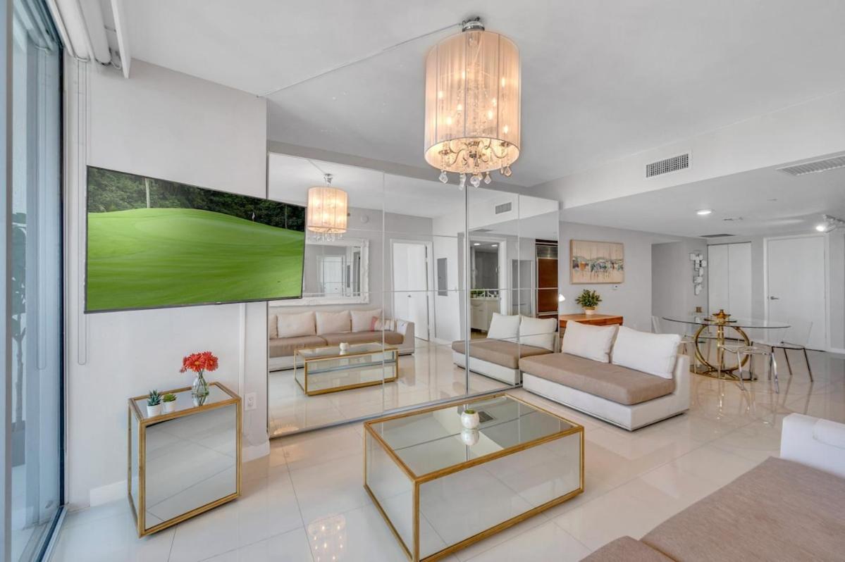 37th Floor Luxurious Unit With Bay & Pool View Free