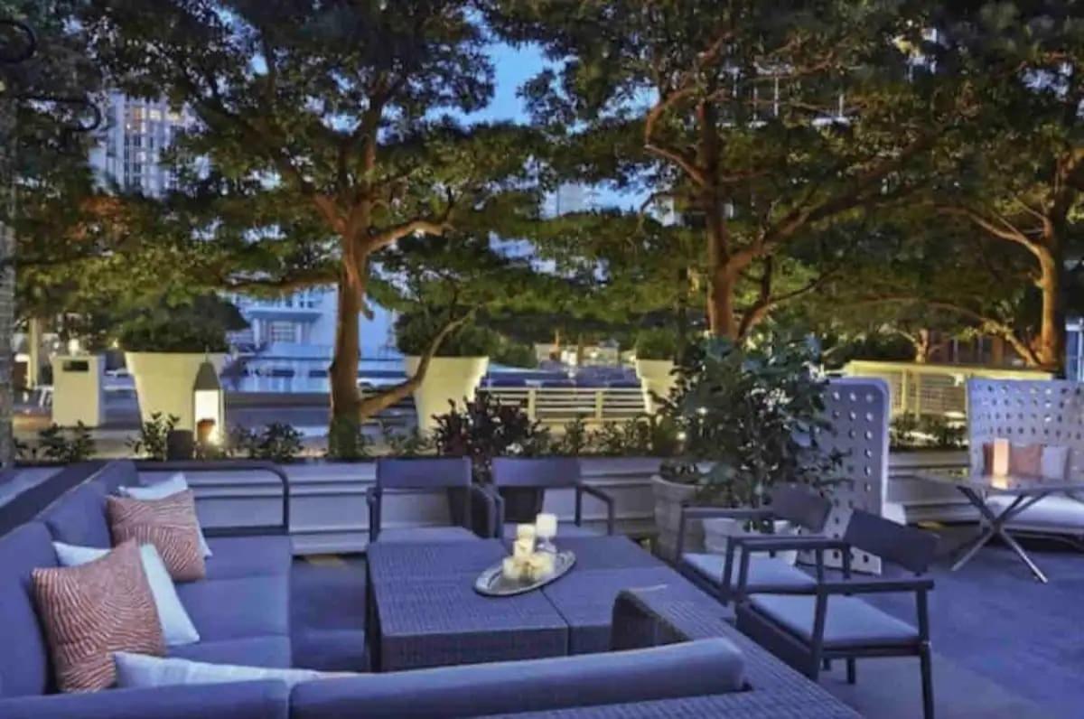 37th Floor Luxurious Unit With Bay & Pool View Free