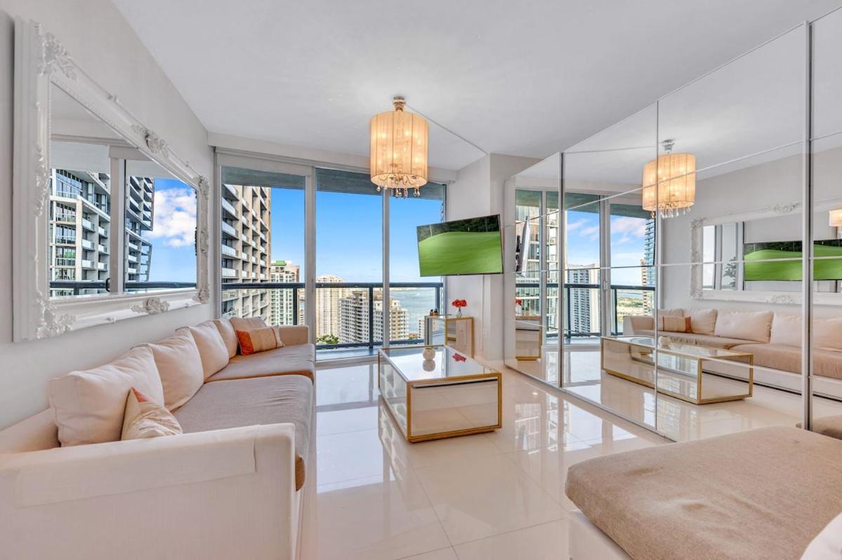37th Floor Luxurious Unit With Bay & Pool View Free Miami