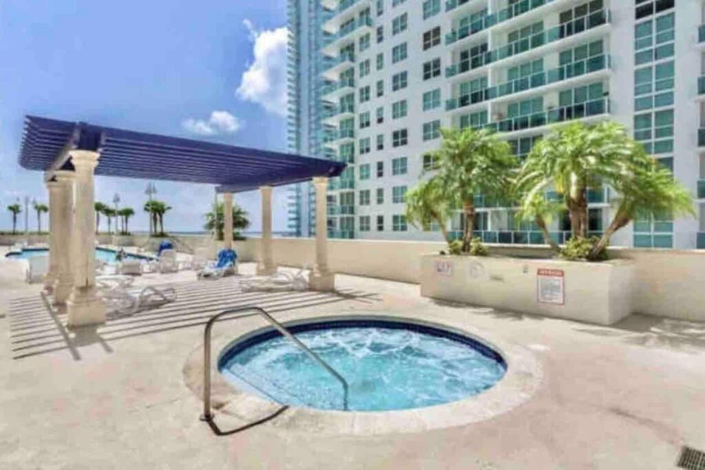 Appartement Iconic 1br Highrise Brickell-freeparking Miami