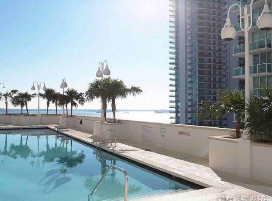 Iconic 1br Highrise Brickell-freeparking Miami