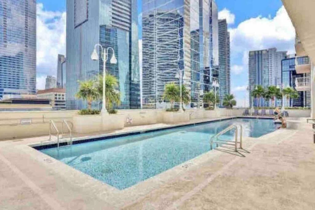 Iconic 1br Highrise Brickell-freeparking Appartement