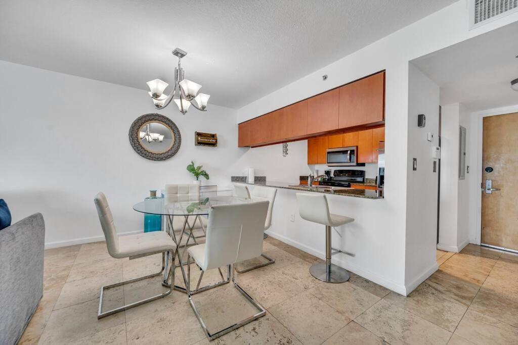 Appartement Iconic 1br Highrise Brickell-freeparking *