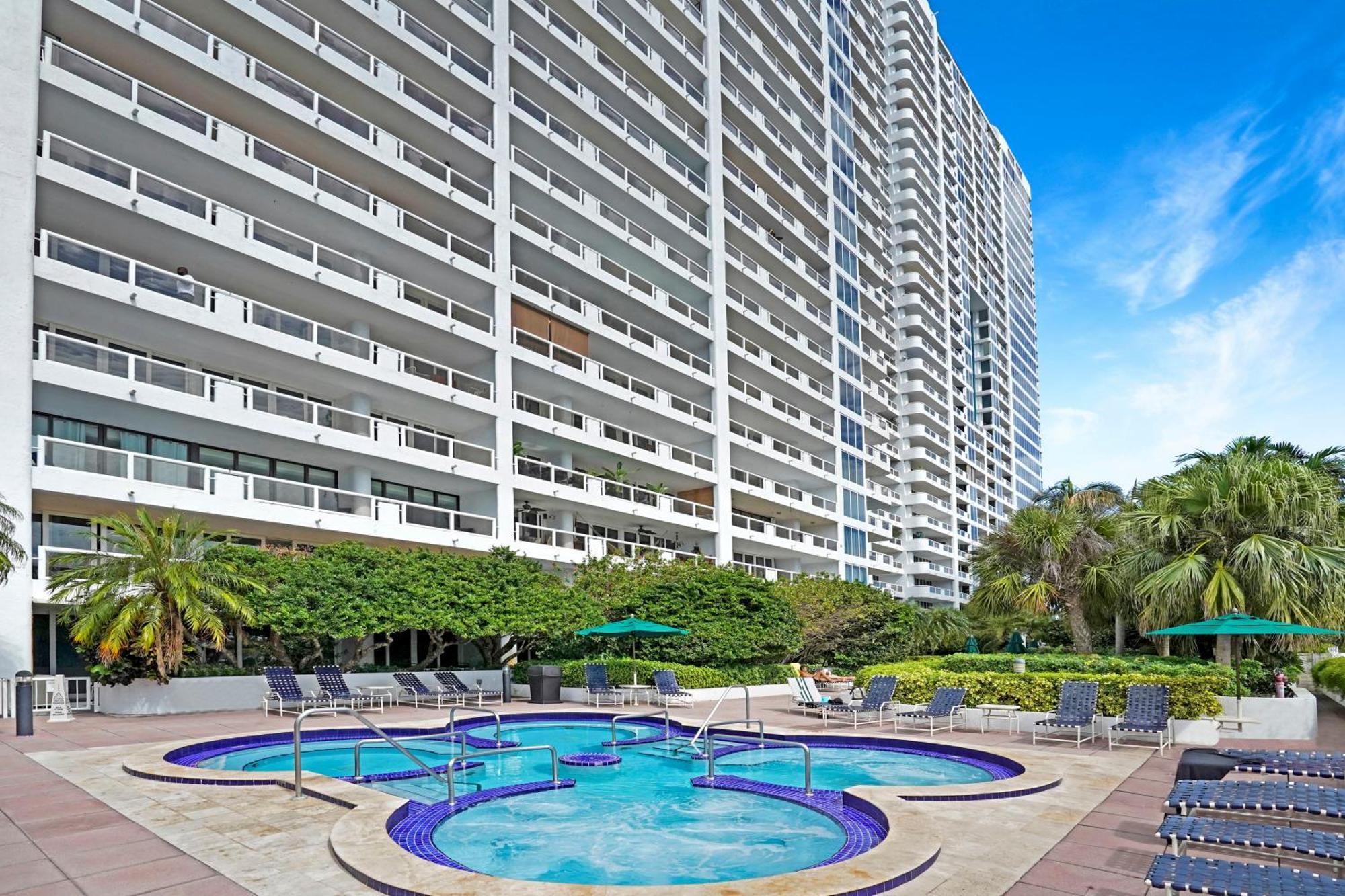Apartment Only In My Dreams! Direct Water View Luxury *