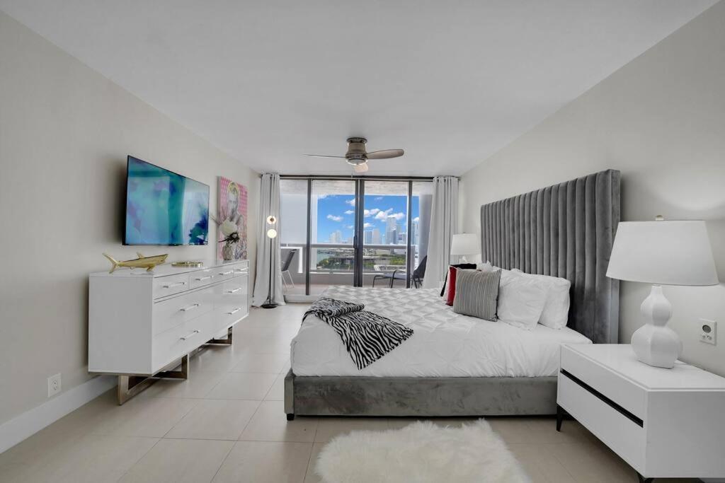 Iconic! Skyline & Water Views Appartement Miami