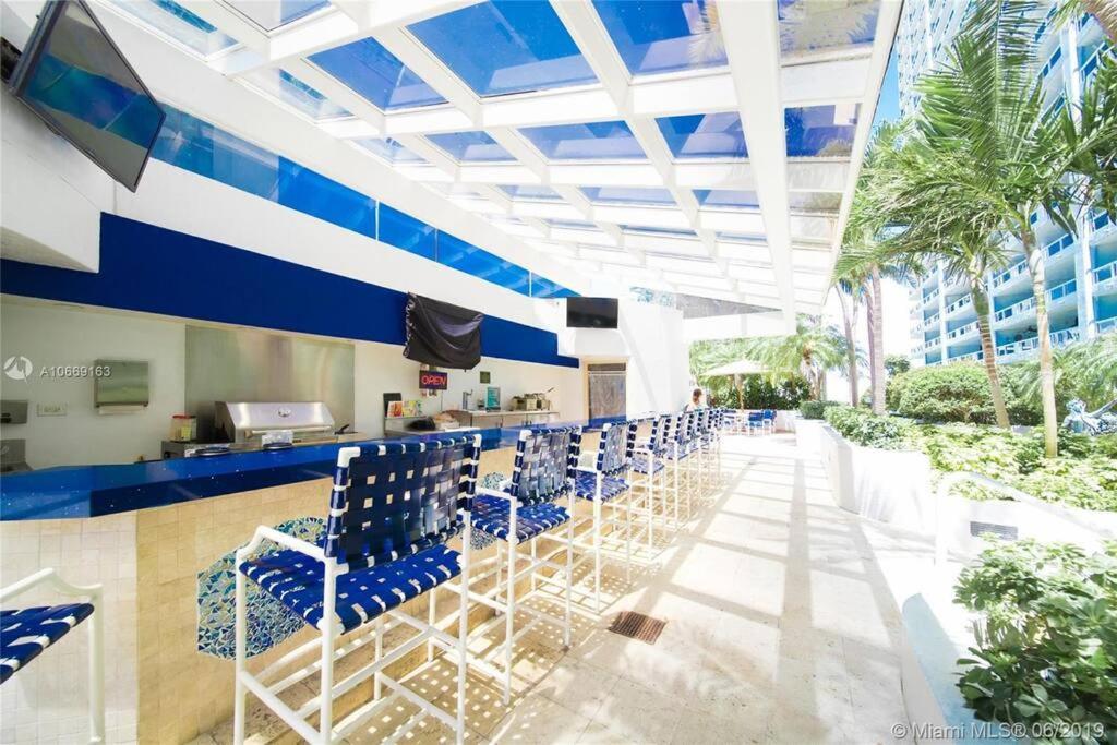 Cloud Nine! Direct Water Views Of Bay & Ocean! Apartment Miami