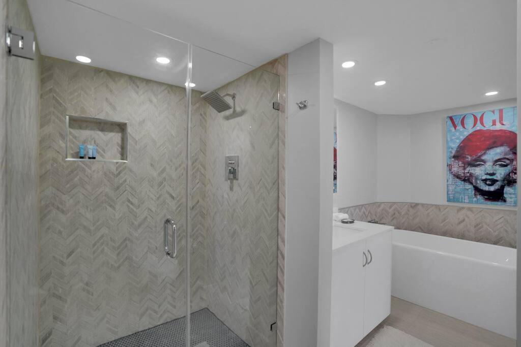 Cloud Nine! Direct Water Views Of Bay & Ocean! Miami