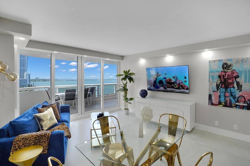 Fantasy! Water & Park Views! Miami