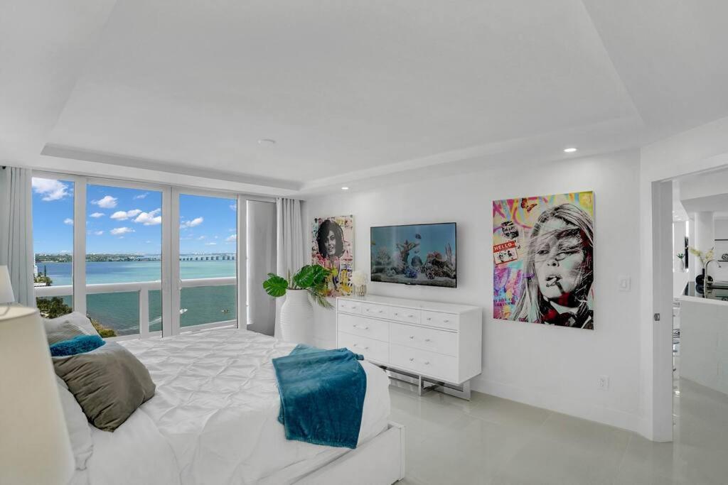 Walking On Water! Water Views! Apartment *