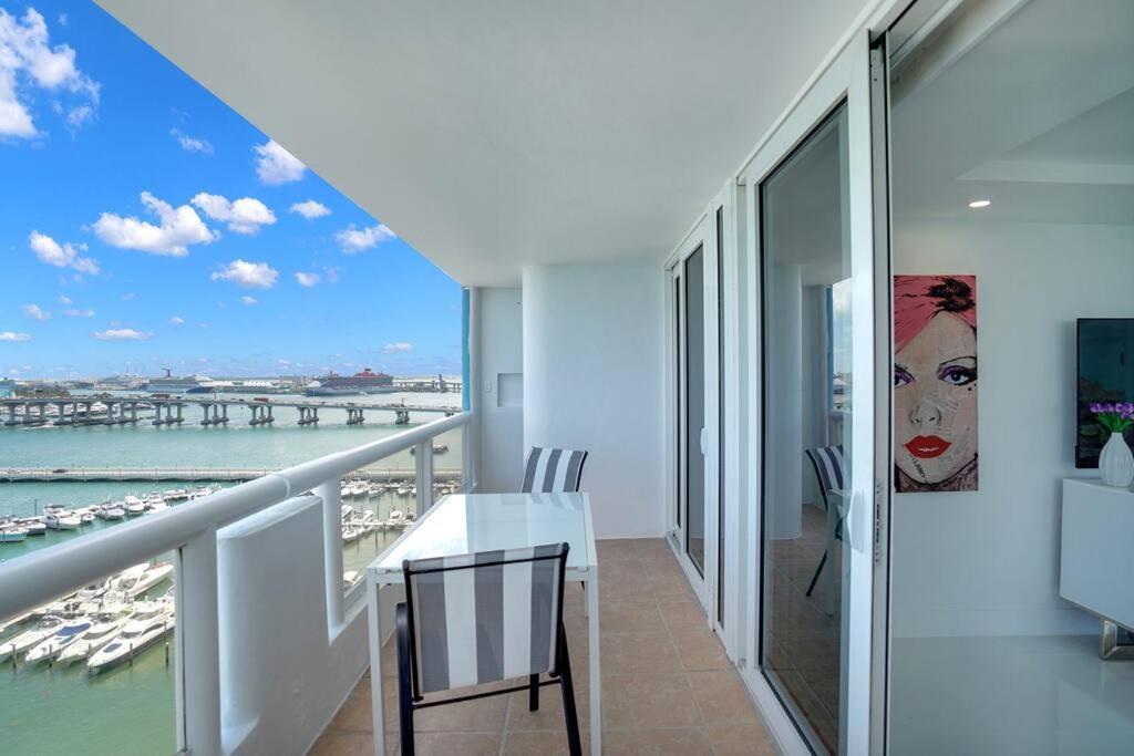 Walking On Water! Water Views! Apartment *