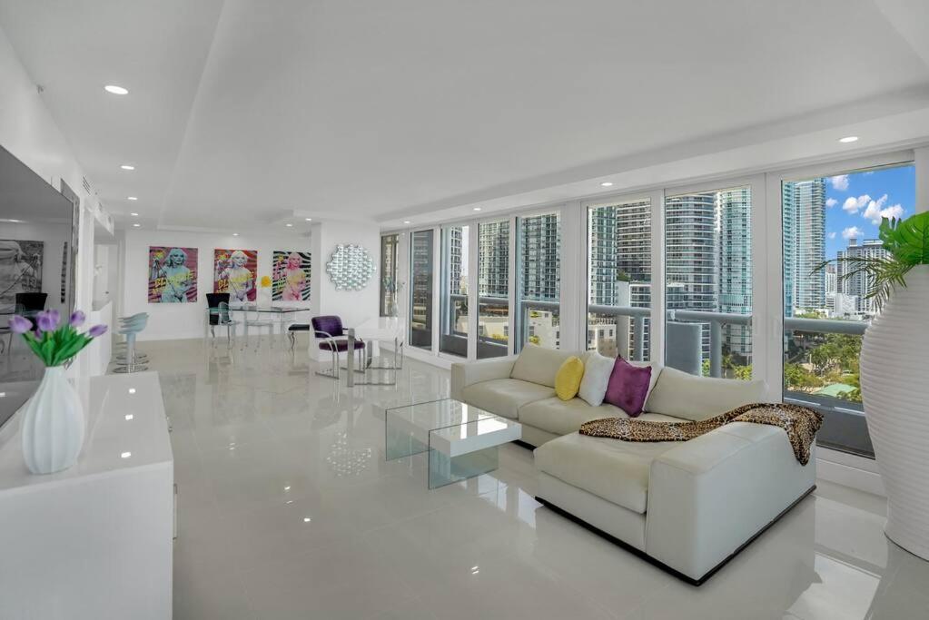 Walking On Water! Water Views! * Miami